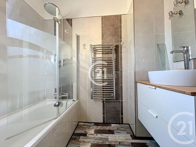 Afficher la photo en grand Maison à vendre - 6 pièces - 98,27 m2 - Montreuil - 93 - ILE-DE-FRANCE