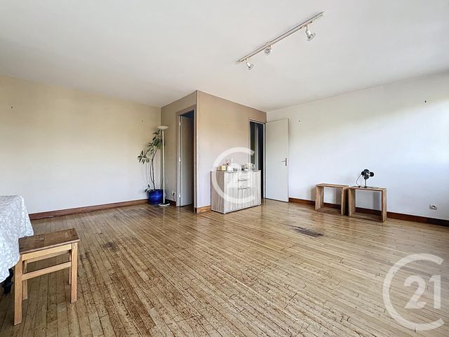 Afficher la photo en grand Appartement F4 à vendre - 4 pièces - 62,70 m2 - Montreuil - 93 - ILE-DE-FRANCE