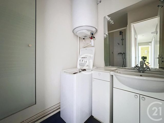 Afficher la photo en grand Appartement F4 à vendre - 4 pièces - 62,70 m2 - Montreuil - 93 - ILE-DE-FRANCE