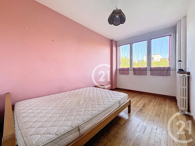 Afficher la photo en grand Appartement F4 à vendre - 4 pièces - 62,70 m2 - Montreuil - 93 - ILE-DE-FRANCE