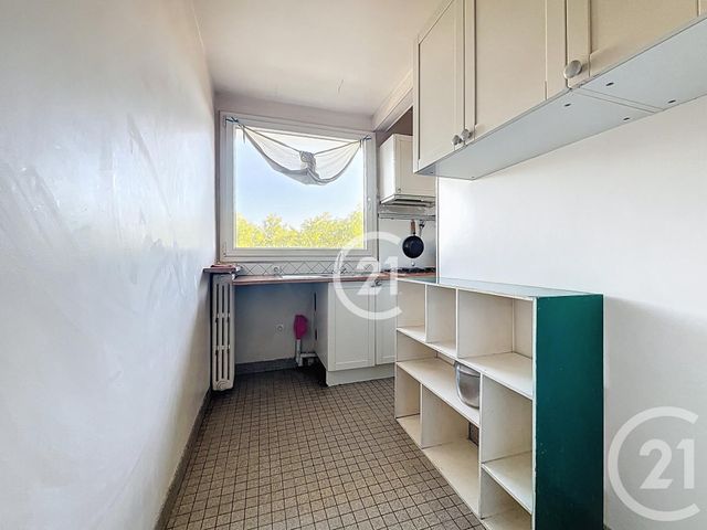 Afficher la photo en grand Appartement F4 à vendre - 4 pièces - 62,70 m2 - Montreuil - 93 - ILE-DE-FRANCE