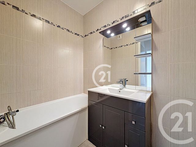 Appartement F2 à vendre - 2 pièces - 37,79 m2 - Rosny Sous Bois - 93 - ILE-DE-FRANCE