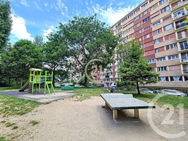 Appartement F4 à vendre - 4 pièces - 61 m2 - Montreuil - 93 - ILE-DE-FRANCE