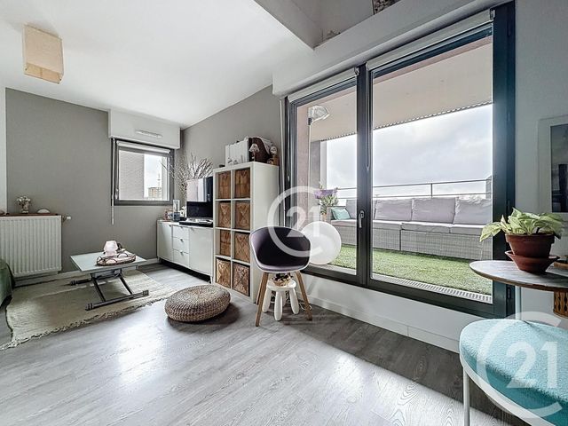 Appartement Duplex &agrave; vendre - 3 pi&egrave;ces - 65,82 m2 - Montreuil - 93 - ILE-DE-FRANCE