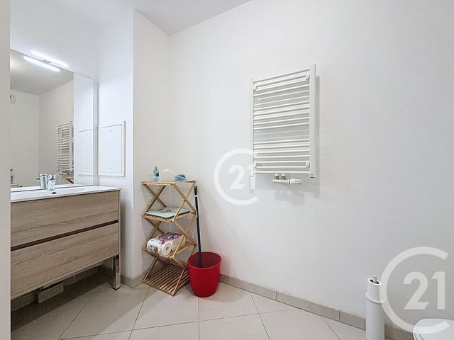Appartement &agrave; louer - 2 pi&egrave;ces - 44,03 m2 - Montreuil - 93 - ILE-DE-FRANCE