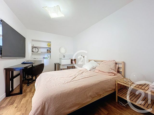 Afficher la photo en grand Appartement Local à vendre - 3 pièces - 130 m2 - Montreuil - 93 - ILE-DE-FRANCE