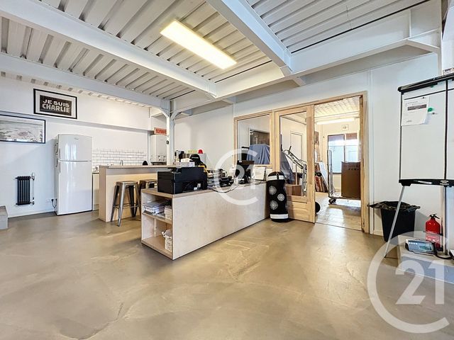 Afficher la photo en grand Appartement Local à vendre - 3 pièces - 130 m2 - Montreuil - 93 - ILE-DE-FRANCE