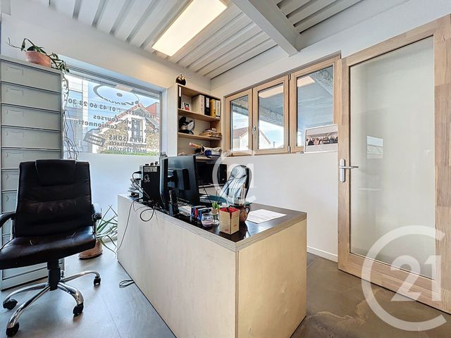 Afficher la photo en grand Appartement Local à vendre - 3 pièces - 130 m2 - Montreuil - 93 - ILE-DE-FRANCE