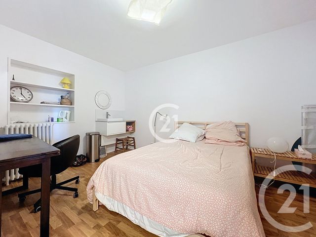 Afficher la photo en grand Appartement Local à vendre - 3 pièces - 130 m2 - Montreuil - 93 - ILE-DE-FRANCE