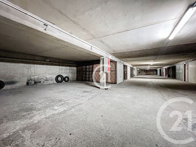 Parking à vendre - 10 m2 - Montreuil - 93 - ILE-DE-FRANCE