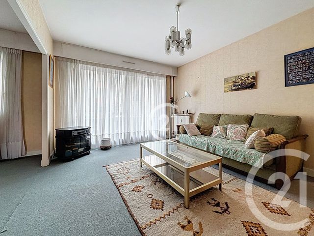 Afficher la photo en grand Appartement F3 à vendre - 3 pièces - 70,47 m2 - Montreuil - 93 - ILE-DE-FRANCE