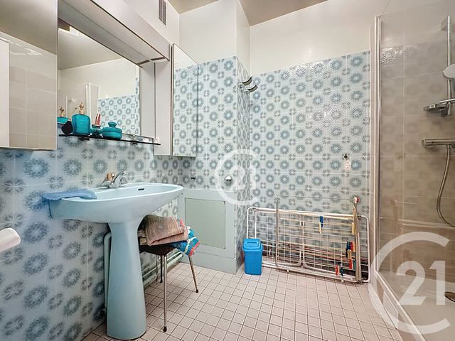 Afficher la photo en grand Appartement F3 à vendre - 3 pièces - 70,47 m2 - Montreuil - 93 - ILE-DE-FRANCE