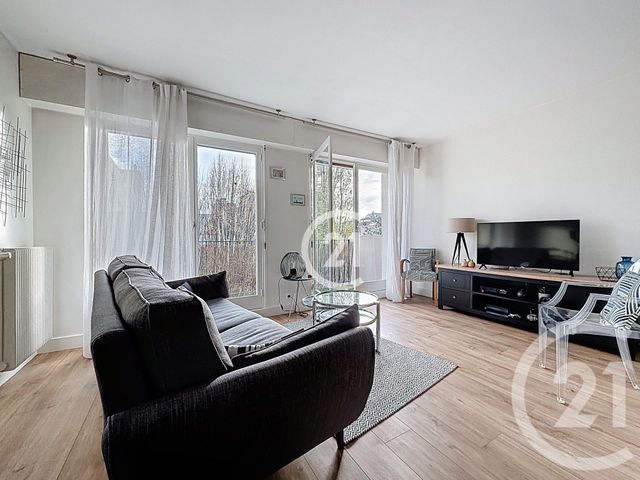 Appartement Studio à vendre - 2 pièces - 46 m2 - Montreuil - 93 - ILE-DE-FRANCE