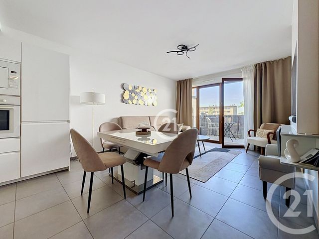 Appartement F3 &agrave; vendre - 3 pi&egrave;ces - 64,82 m2 - Montreuil - 93 - ILE-DE-FRANCE
