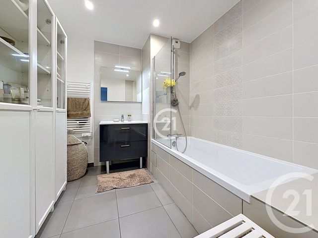 Appartement F3 &agrave; vendre - 3 pi&egrave;ces - 64,82 m2 - Montreuil - 93 - ILE-DE-FRANCE