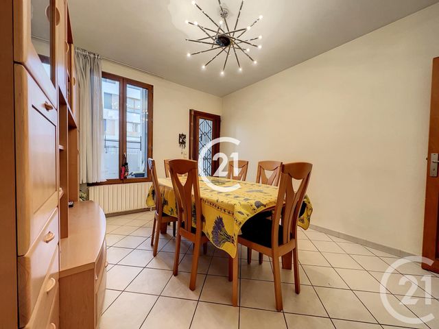 Appartement F5 &agrave; vendre - 5 pi&egrave;ces - 82,93 m2 - Montreuil - 93 - ILE-DE-FRANCE