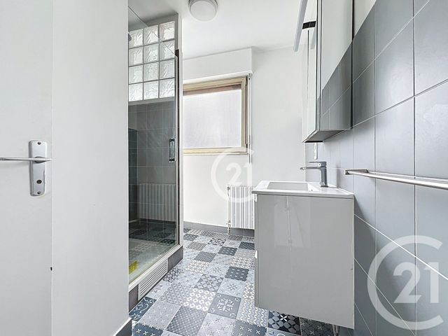 Afficher la photo en grand Appartement F2 à vendre - 3 pièces - 56,33 m2 - Montreuil - 93 - ILE-DE-FRANCE